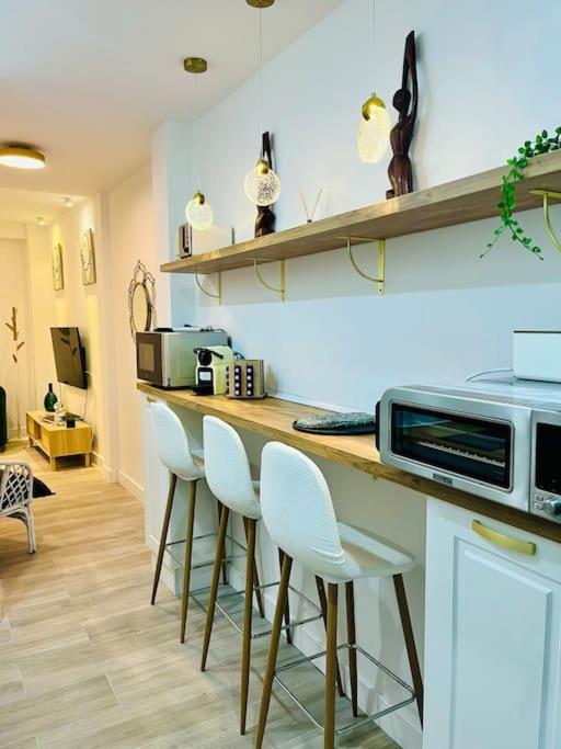 말라가 New Luxurious Studio With Patio/Center 아파트 외부 사진
