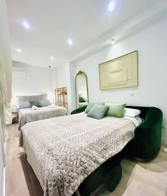 말라가 New Luxurious Studio With Patio/Center 아파트 외부 사진