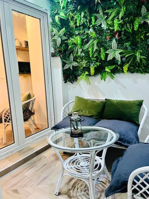 말라가 New Luxurious Studio With Patio/Center 아파트 외부 사진